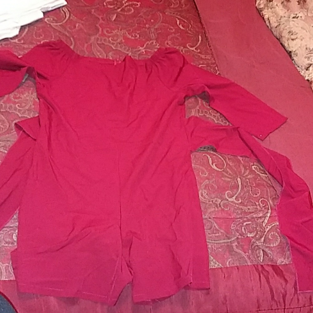 Selling a jumpsuit Miediam size brand new